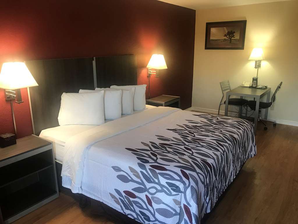 Red Roof Inn Houston North - Fm1960 & I-45 Westfield Room photo